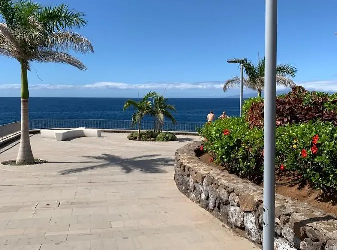 Elena アパート *